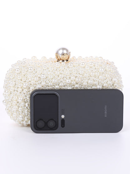 Pearl Frame Clutch — Refined Vintage Detail